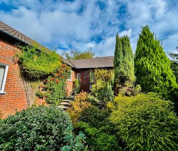 Friars Close, Cheadle, Stoke-On-Trent ST10 1AT - Photo 2