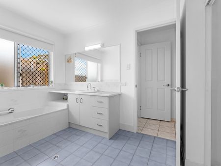 18 Lido Parade, QLD 4655, Urangan - Photo 4