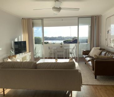 FULLY FURNISHED UNIT OVERLOOKING THE TWEED RIVER - Photo 5
