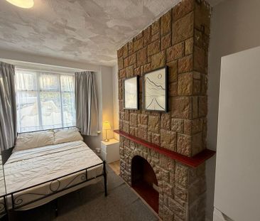 5 bedroom terraced house to rent - Photo 2