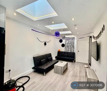 7 bedroom semi-detached house to rent - Photo 1