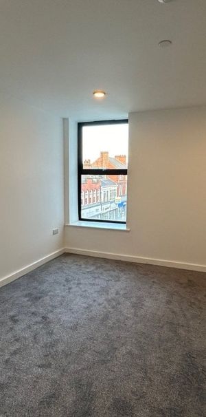 Burlington Square - Photo 1