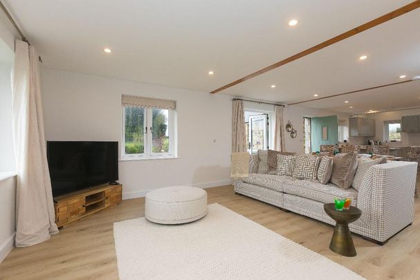 3 bedroom detached house to rent - Photo 1