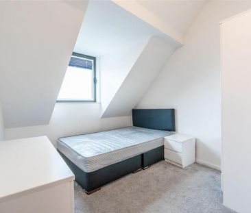 3 bedroom apartment to rent - Photo 5