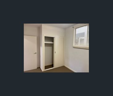 MODERN TWO-BEDROOM APARTMENT WITH SECURE PARKING & LIFESTYLE CONVEN... - Photo 4