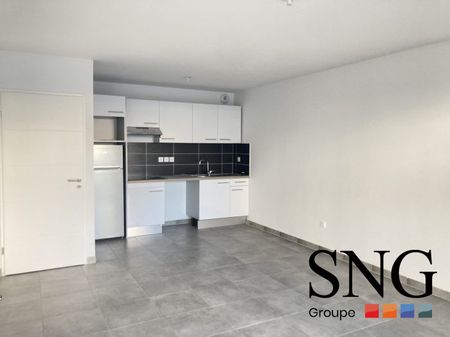 T3 AVEC JARDIN ET 2 PARKINGS - Photo 3