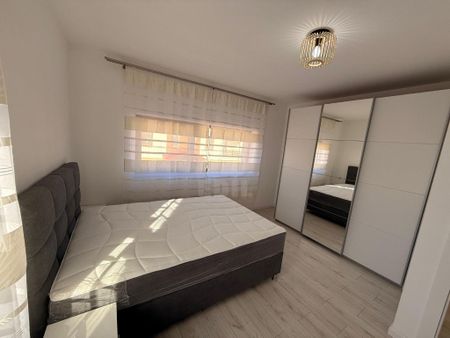 Inchiriere Casa 3 camere; 77 mp; 2 bai - Photo 3