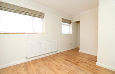 2 bedroom semi-detached house to rent - Photo 4