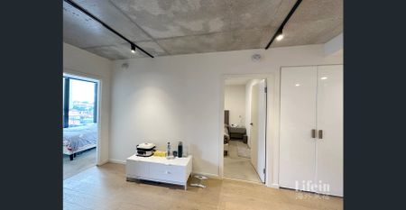 LUXURY AND LIFESTYLE, 2 bedrooms and 2 bathrooms in great location - Photo 3