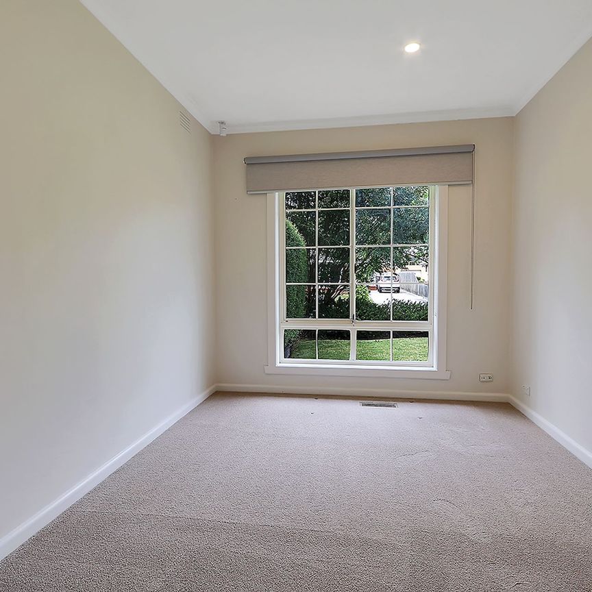 7 Gladesville Drive, - Photo 1