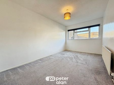 West View, Taffs Well, CARDIFF - Photo 4