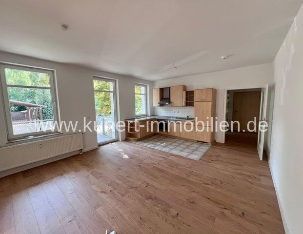 Attraktive 2-Zimmer-Wohnung Balkon, Einbauküche und Stellplatz im halleschen Med ... - Foto 1