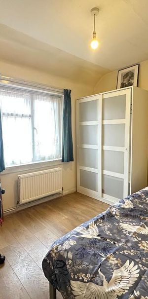 Norbroke Street, London, W12 0XQ - Photo 1