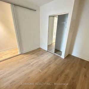 Yonge St/Eglinton Ave-Spacious New Sunny 1Bdrm 1Bath - Photo 2