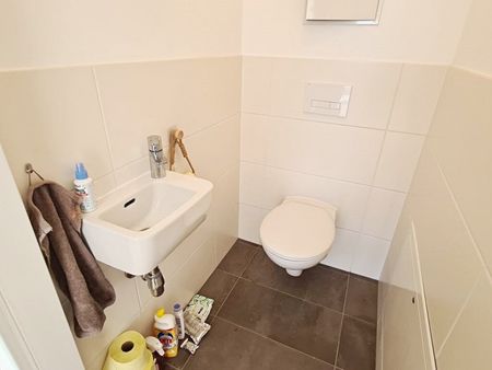 GRÜNBLICK, RUHELAGE, 58 m2 Neubau mit 18 m2 Balkon, Wohnküche, 2 Zimmer, Wannenbad, 2. Liftstock, Lavendelweg - Photo 5