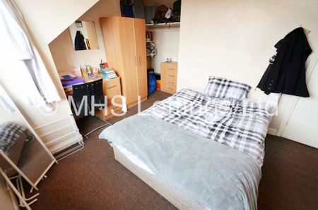 4 Bedroom Mid Terraced House for rent in Hessle View - Photo 4