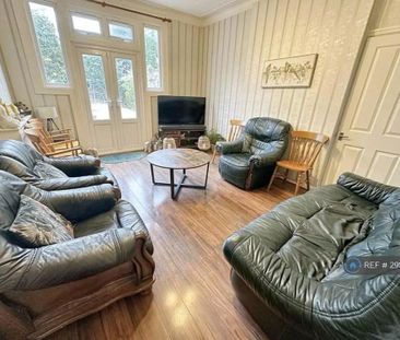 4 bedroom semi-detached house to rent - Photo 1