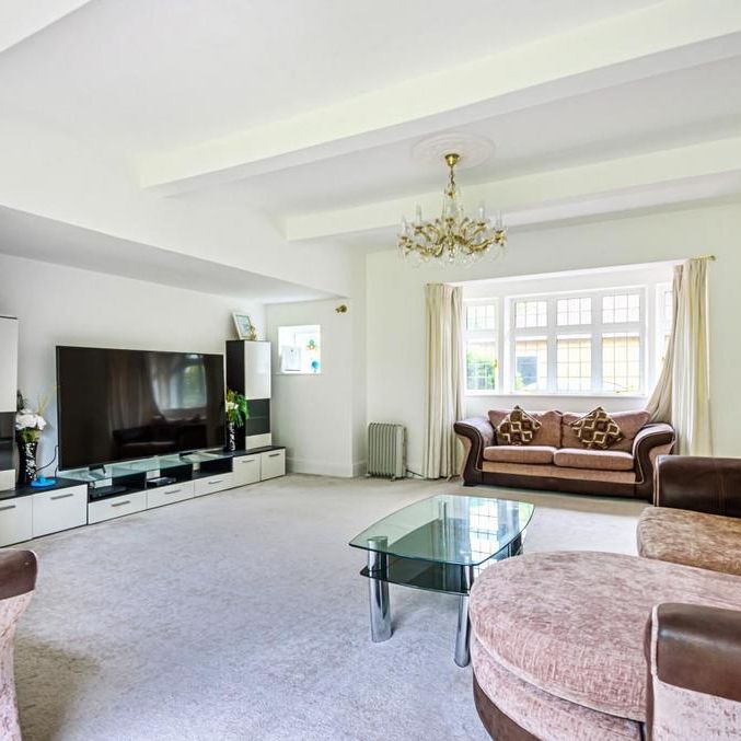 5 bedroom detached house to rent - Photo 1