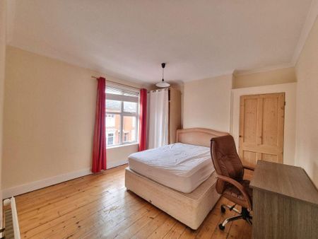 4 bedroom terraced house to rent - Photo 4