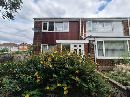 Bowood Road, Enfield EN3, London - Photo 4