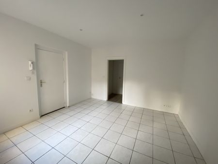 Location Appartement 2 pièces 50m² REIMS 51100 - Photo 5