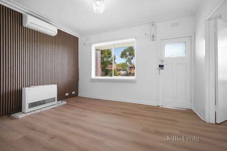 311 Larter Street, Canadian - Photo 3
