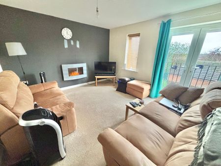 Spruce Road, Nuneaton, CV10 - Photo 2