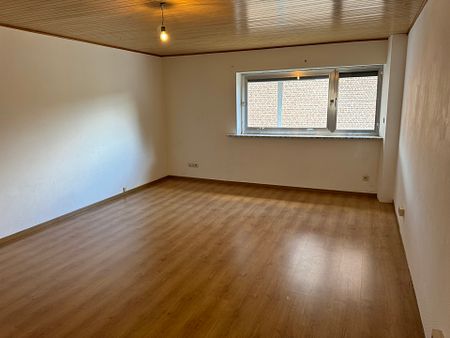 Ruim 3-slaapkamer appartement met terras te Lichtaart - Foto 5