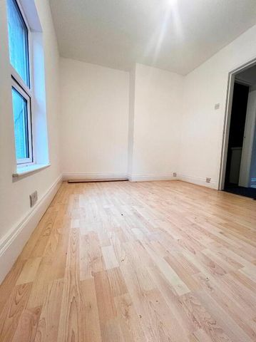 26 Bank Road, Larne, BT40 3AN - Photo 5