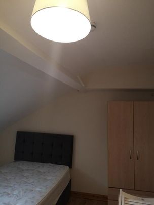 77 Agincourt Avenue, Holylands, Belfast, BT7 1QB - Photo 1