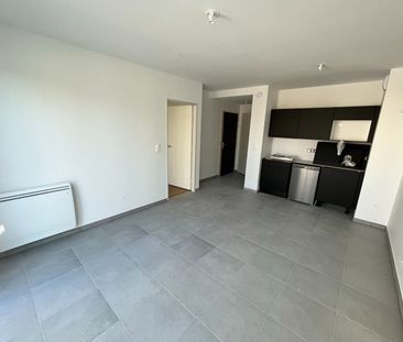 Location Appartement 2 pièces 42m² - Photo 2