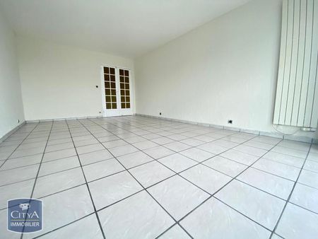 Location Appartement 3 pièces 69m² PUTEAUX 92800 - Photo 2