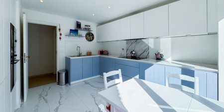 Appartement te huur in Ukkel voor € 2.500 met 3 slaapkamers - Photo 3