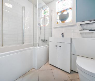 4 bedroom terraced house to rent - Photo 3