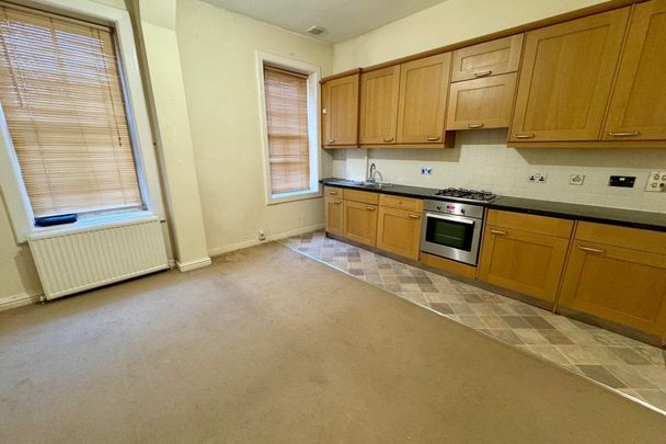 Salisbury Street - Photo 1