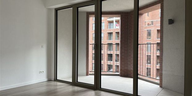 Appartement te huur in Brussel voor € 1.100 met 1 slaapkamer - Photo 1