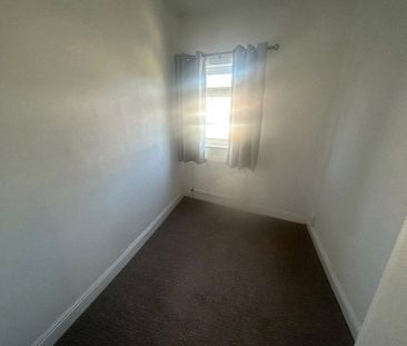 3 bedroom end of terrace house to rent - Photo 6