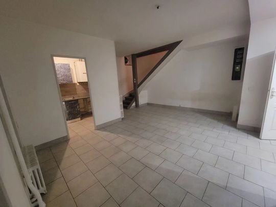 Location Maison 5 pièces 86m² DECIZE 58300 - Photo 1
