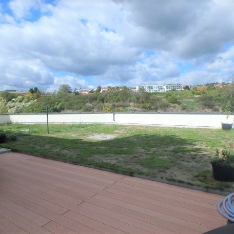 2-ZIMMER WOHNUNG MIT TERRASSE, EIGENGARTEN, LIFT UND GARAGENPLATZ - Foto 1
