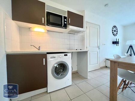 Location Appartement 2 pièces 37m² SORGUES 84700 - Photo 3