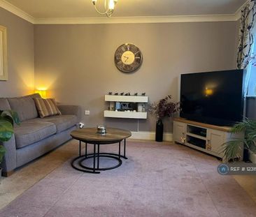 3 bedroom semi-detached house to rent - Photo 3