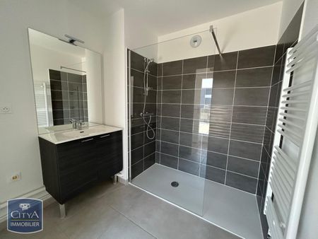 Location Appartement 3 pièces 57m² TRELAZE 49800 - Photo 2