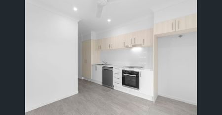 Modern 2-bedroom Duplex in beautiful estate! - Photo 3