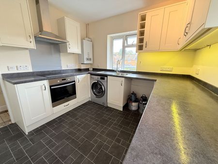 Chawton Park Road, Alton, GU34 1RQ - Photo 5