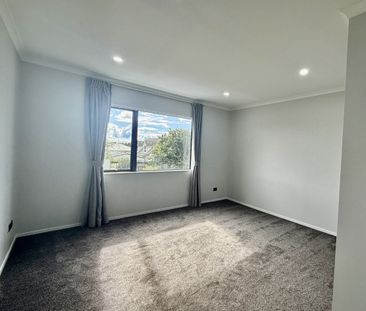 Four Beds Townhouse with 2 parking - Photo 5