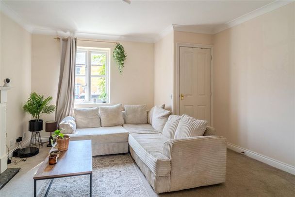 2 bedroom terraced house to rent - Photo 1