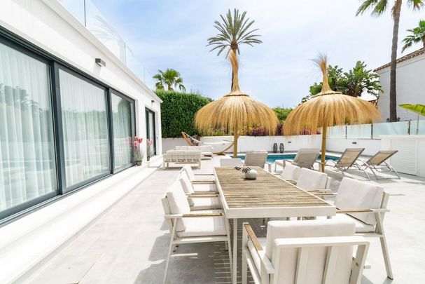 Luxury Villa for rent in Puerto Banus, Spain - Photo 1