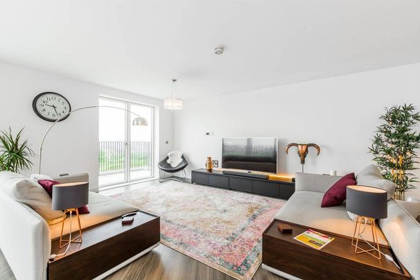 3 bedroom flat to rent - Photo 1