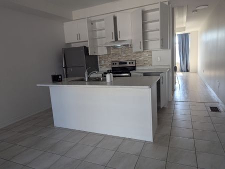 For Lease - 7 Carneros Way, Markham, Ontario - Photo 4