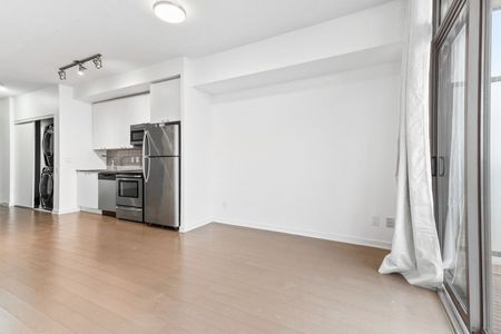 For Lease - 105 The Queensway Avenue Unit# 2504, Toronto, Ontario - Photo 2